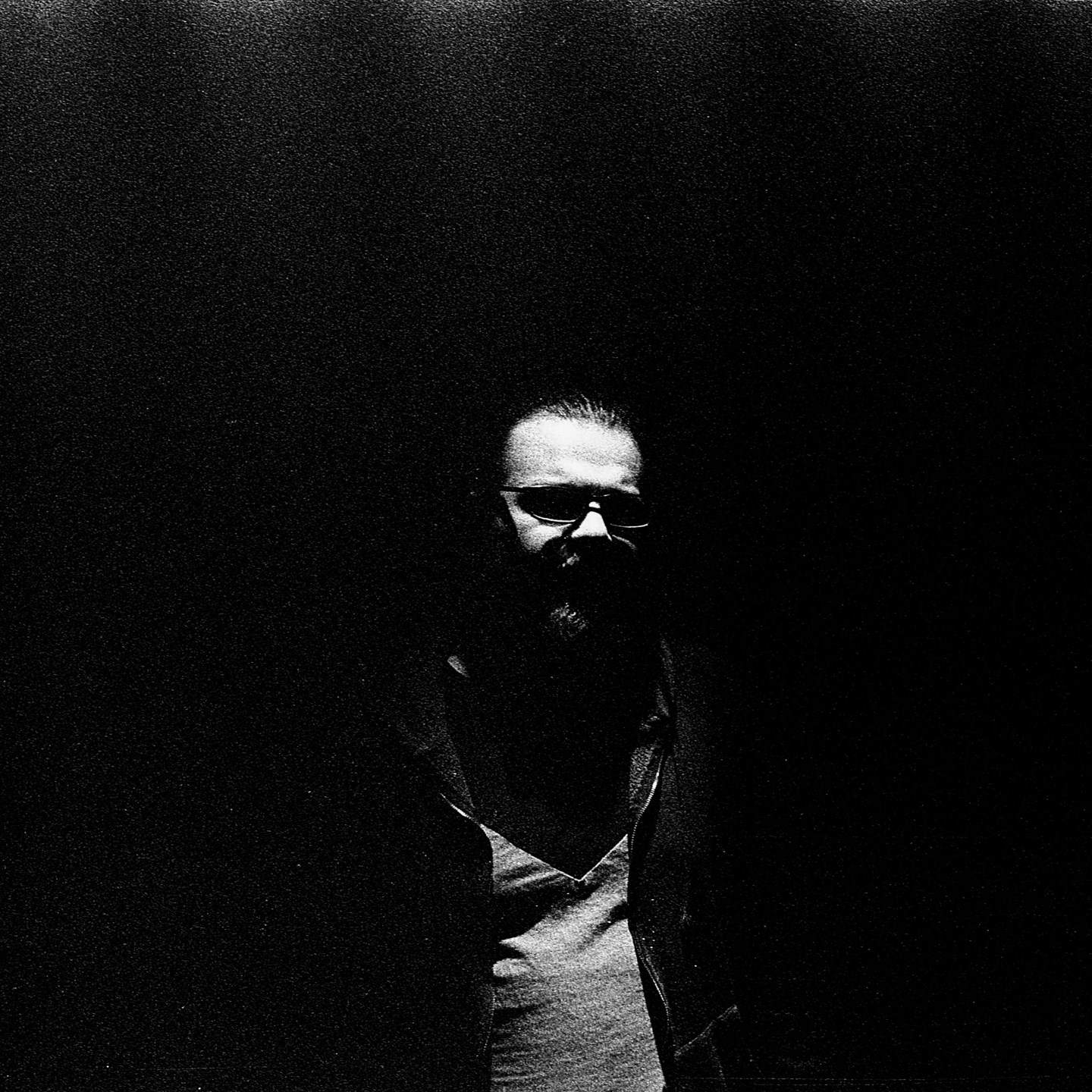 Retrato de AVRAM · Breaks · Romania