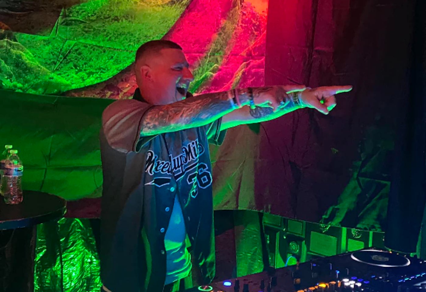 MIXEDUP-MIKE