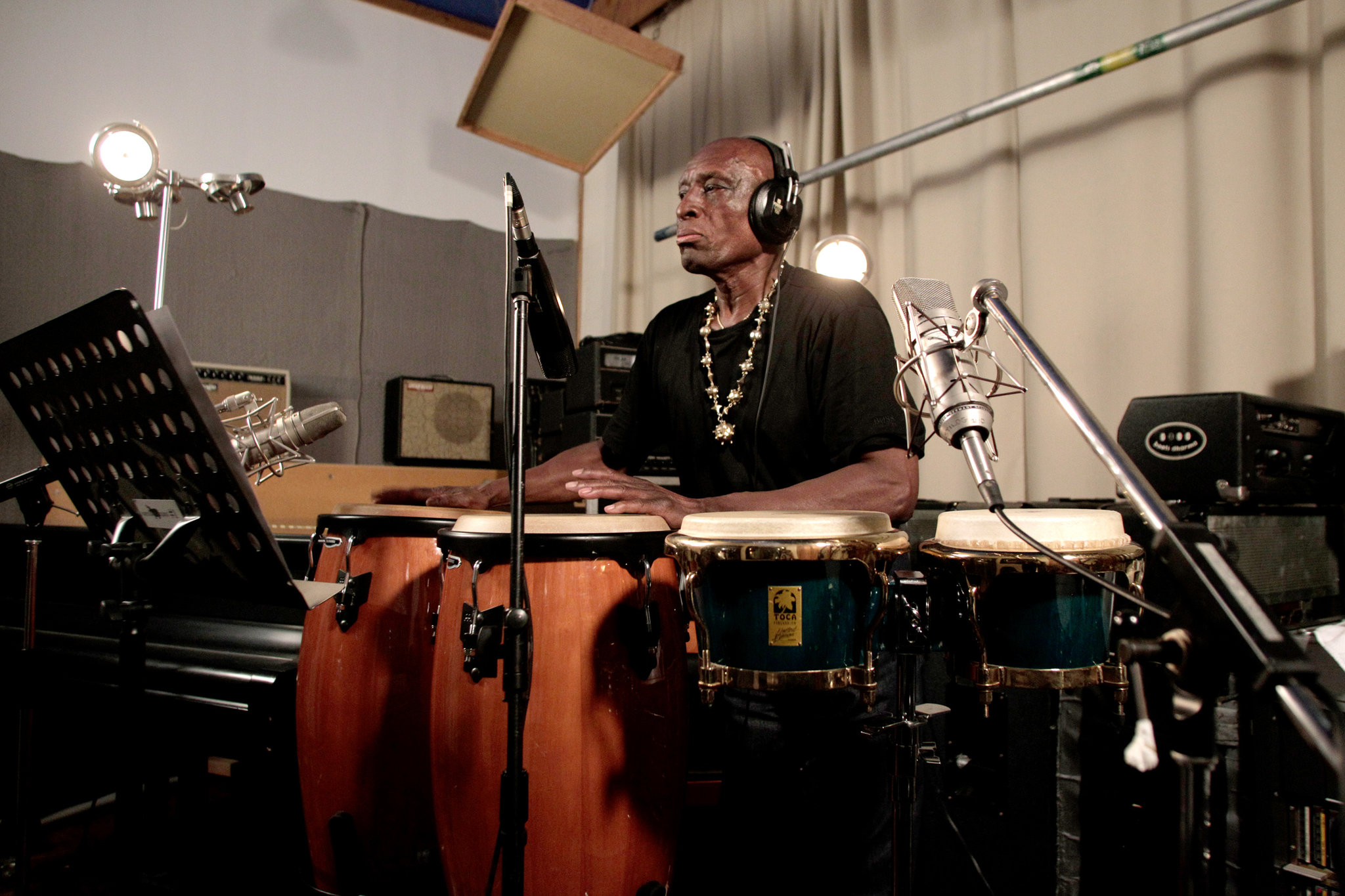 THE INCREDIBLE BONGO BAND